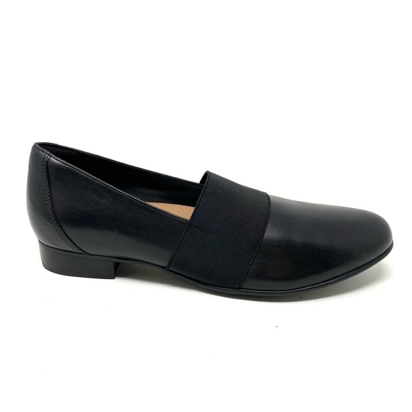 CLARKS WOMEN'S UN BLUSH LO BLACK LEATHER SLIP ON LOAFER FLATS - Picture 2 of 8